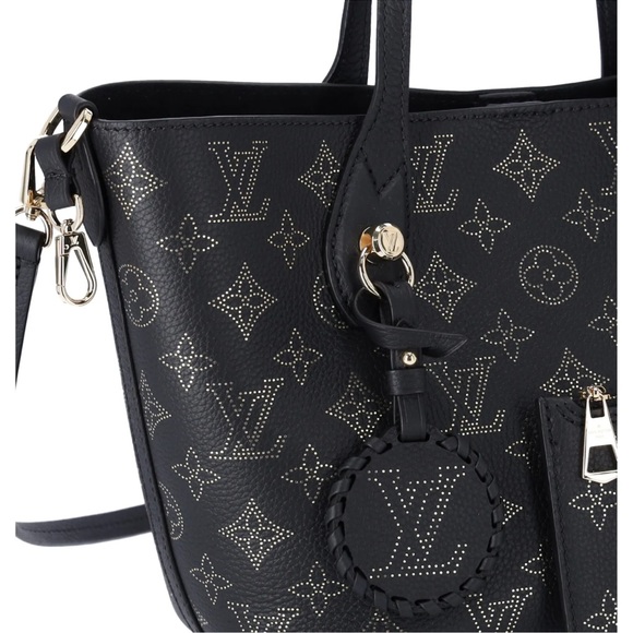 Louis Vuitton Blossom PM Monogram Mahina Noir M23393 Black Gold Small Tote - Picture 4 of 16